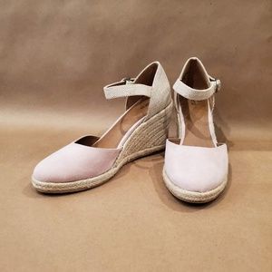 SUSINA Lily Ankle Strap Wedge Sandal